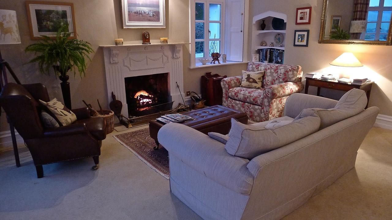 Bulleigh Barton Manor Bed & Breakfast Ipplepen Bagian luar foto